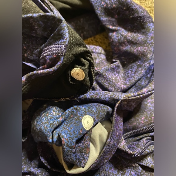 Lululemon size 6 set - Picture 3 of 3